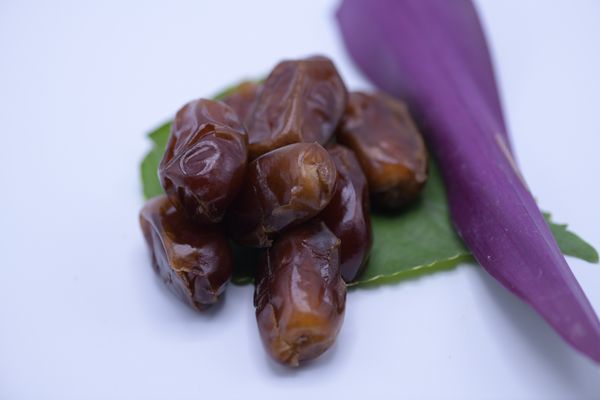 Fresh Pitted Dates